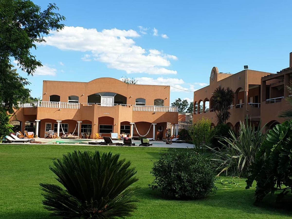 ᐉ LAS VICTORIAS APART HOTEL ( SAN MIGUEL DEL MONTE, ARGENTINA ) REAL PHOTOS  & GREAT DEALS